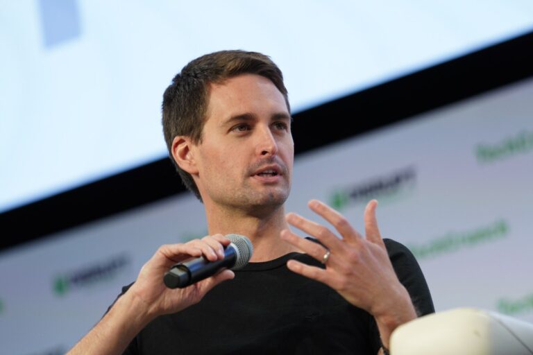 Evan Spiegel SnapDSC04017