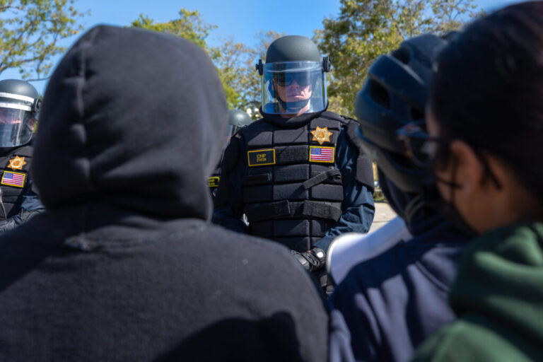 UCSC strike cops 5 31 24 15 1024x683