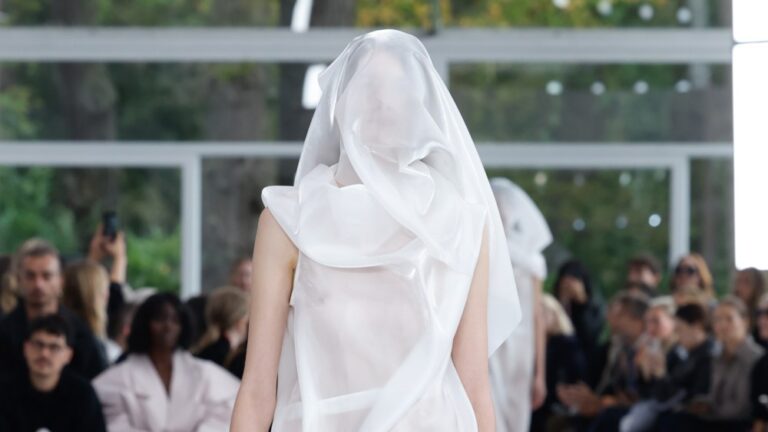 issey miyake rtw spring 2025 ctsy 001