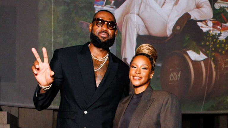 photo lebron james savannah james hennessey