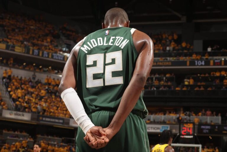 241013 Khris Middleton scaled e1728859109617