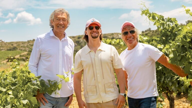 Final HAMPTON WATER BUBBLY OCTOBER 2024 PR EXCLUSIVE IMAGE JON BON JOVI JESSE BONGIOVI AND GERARD BERTRAND FRENCH IN VINEYARD 7 2