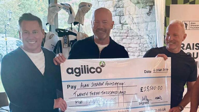 GNR Cheque Warren Colby Agilico Managing Director Alan Shearer Mark Bryce Agilico Sales Director L R 2