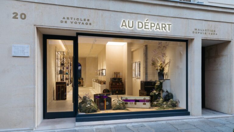 wwd au depart paris flagship 4