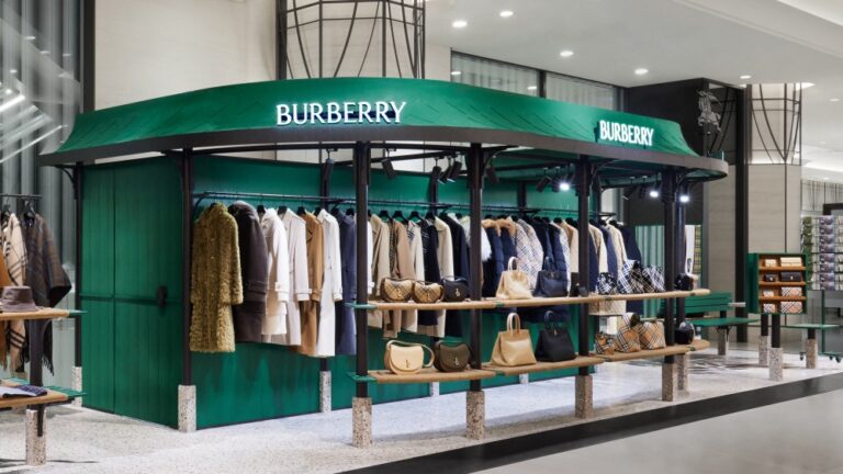 Burberry Outerwear Pop Up Hankyu Umeda Cotocoto1