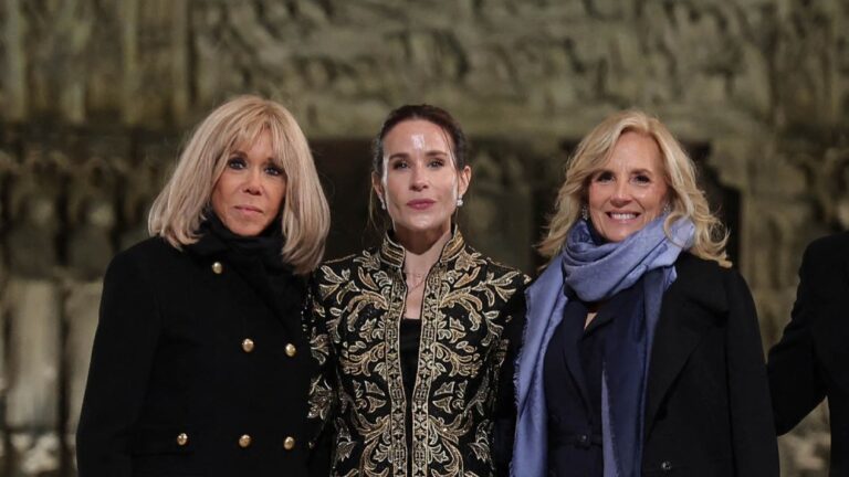 photo ashley biden jill biden notre dame